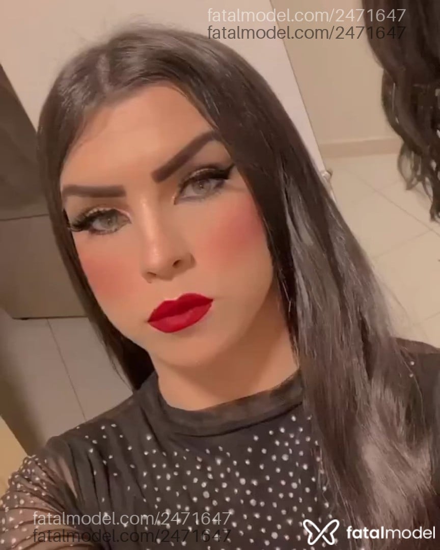 Acompanhante mulher trans com cabelo castanho de olhos verdes em Virtual - Luanny Moura