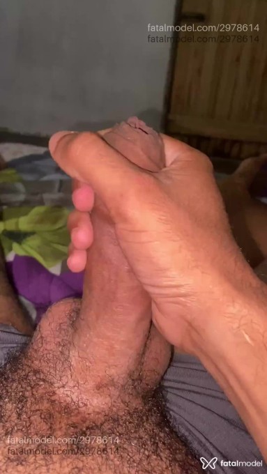 Acompanhante homem morena (o) de olhos castanhos em Virtual - Felipe Moreira