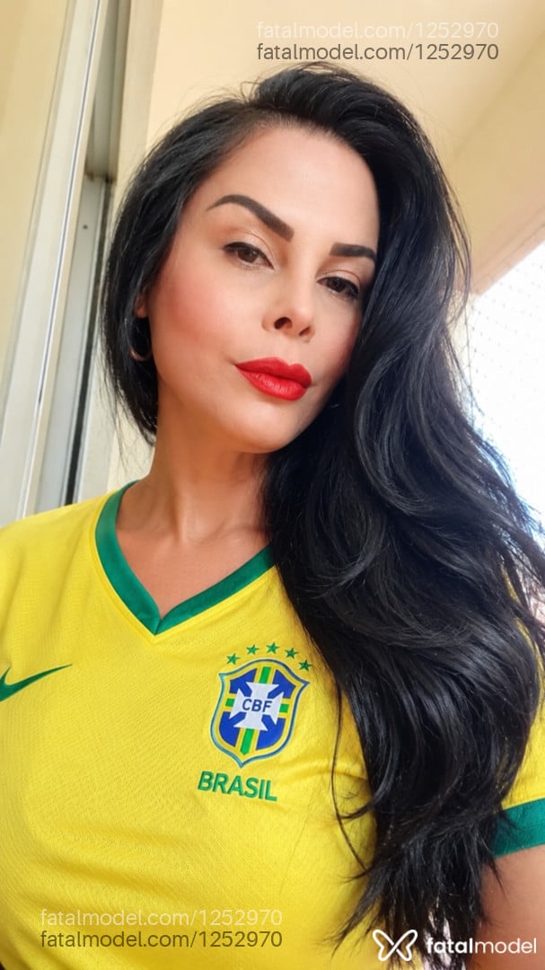Acompanhante mulher trans morena (o) de olhos castanhos em São José - Márcia Medeiros