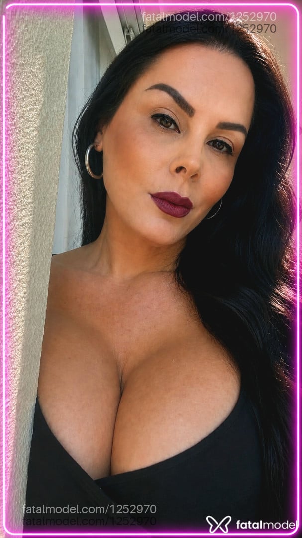 Acompanhante mulher trans morena (o) de olhos castanhos em São José - Márcia Medeiros