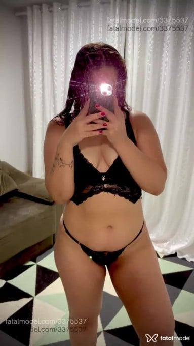 Acompanhante mulher morena (o) de olhos castanhos - Stefane