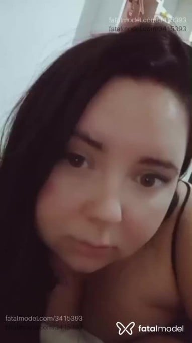 Acompanhante mulher morena (o) de olhos verdes - Milla