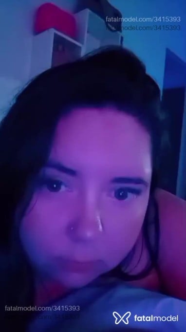 Acompanhante mulher morena (o) de olhos verdes - Milla