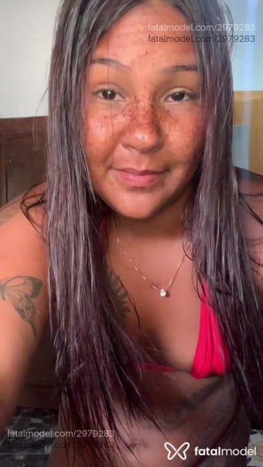 Acompanhante mulher morena (o) de olhos pretos - ísis Lorena