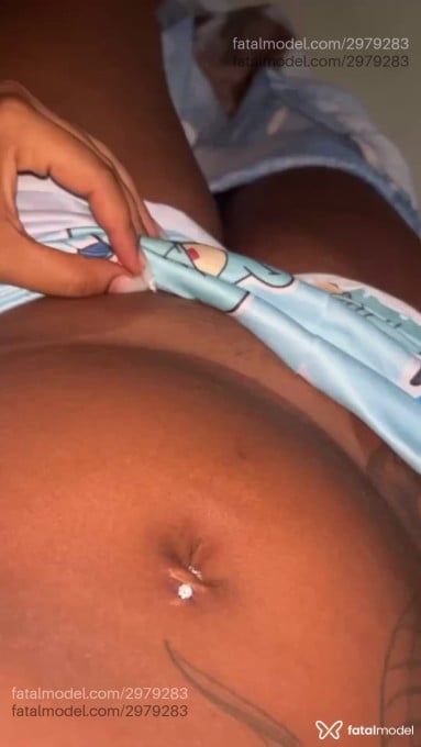 Acompanhante mulher morena (o) de olhos pretos - ísis Lorena
