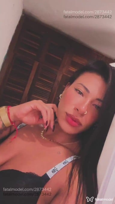 Acompanhante mulher morena (o) de olhos pretos - Silva Núbia Acompanhante mulher morena (o) de olhos pretos - Silva Núbia