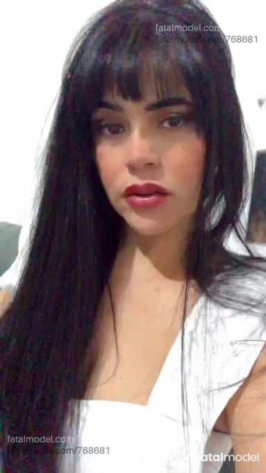 Acompanhante mulher morena (o) de olhos pretos - PRISCILLA