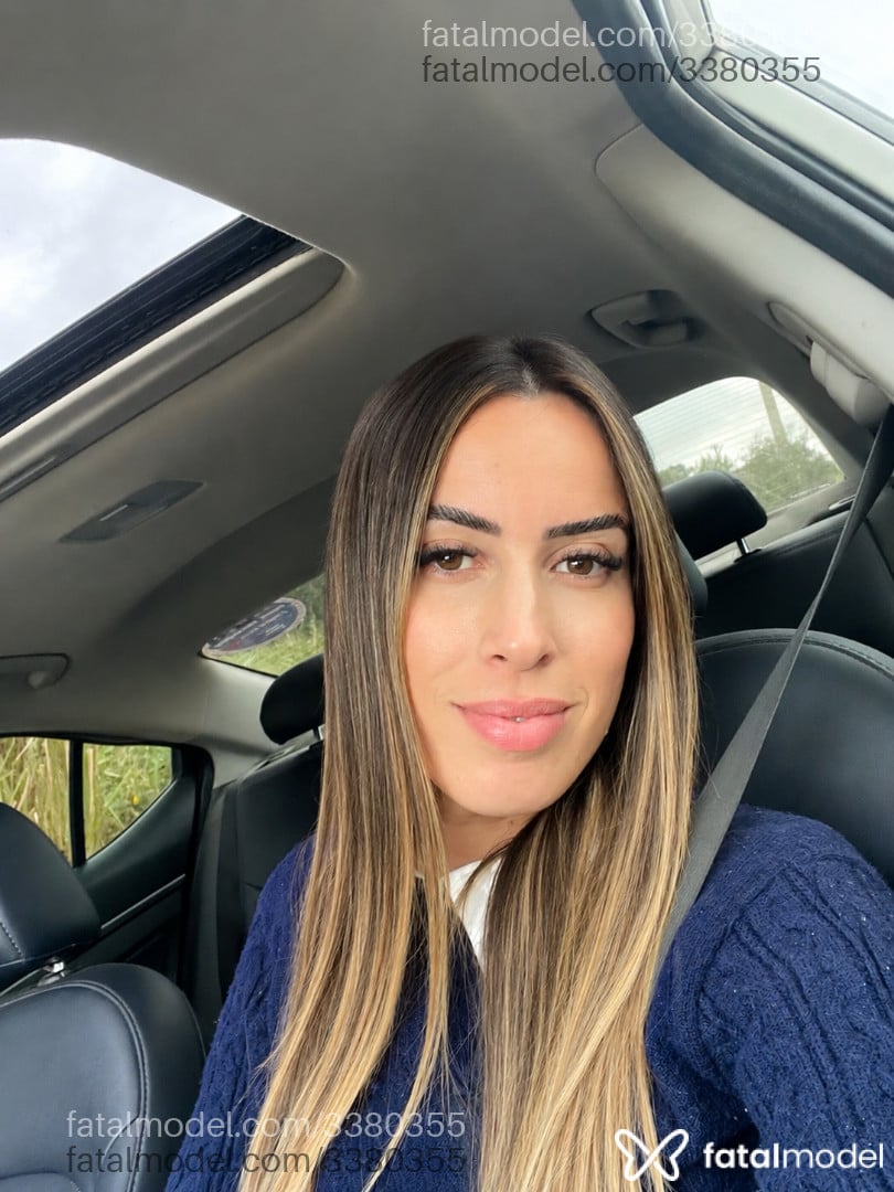Acompanhante mulher loira (o) de olhos castanhos em Virtual - Jhessy
