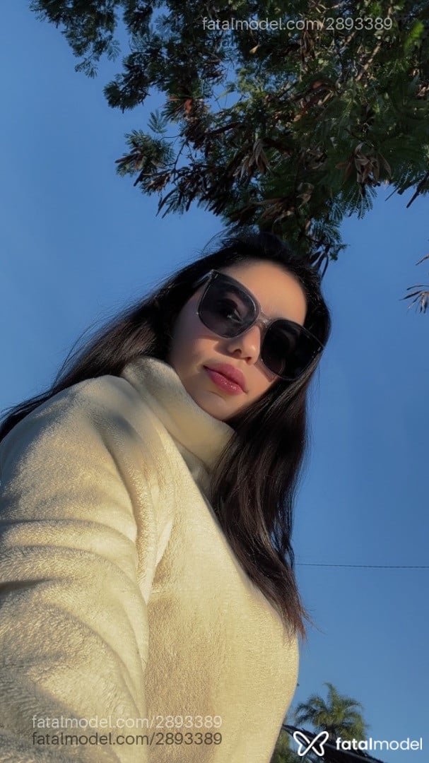Acompanhante mulher morena (o) de olhos castanhos em Virtual - Khloe