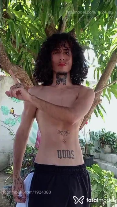 Acompanhante homem morena (o) de olhos castanhos em Campos dos Goytacazes - Erick