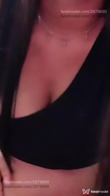 Acompanhante mulher morena (o) de olhos pretos - Paraguaia Maya Acompanhante mulher morena (o) de olhos pretos - Paraguaia Maya