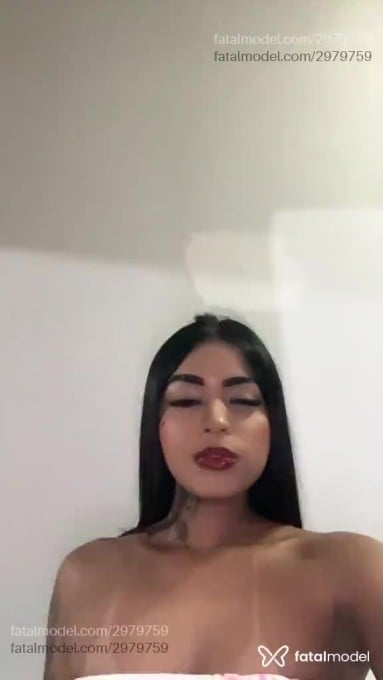 Acompanhante mulher morena (o) de olhos castanhos - Elloa Vitória