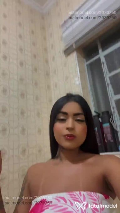 Acompanhante mulher morena (o) de olhos castanhos - Elloa Vitória
