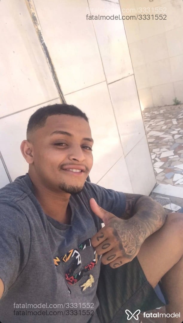 Acompanhante homem morena (o) de olhos pretos em Juazeiro do Norte - Vitor Junior