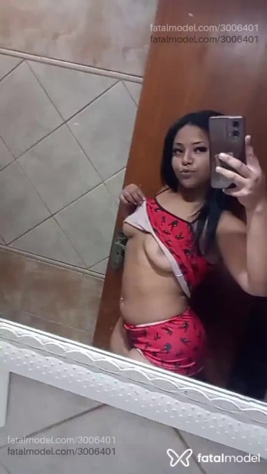 Acompanhante mulher morena (o) de olhos castanhos em Gravataí Acompanhante mulher morena (o) de olhos castanhos em Gravataí - Liviii