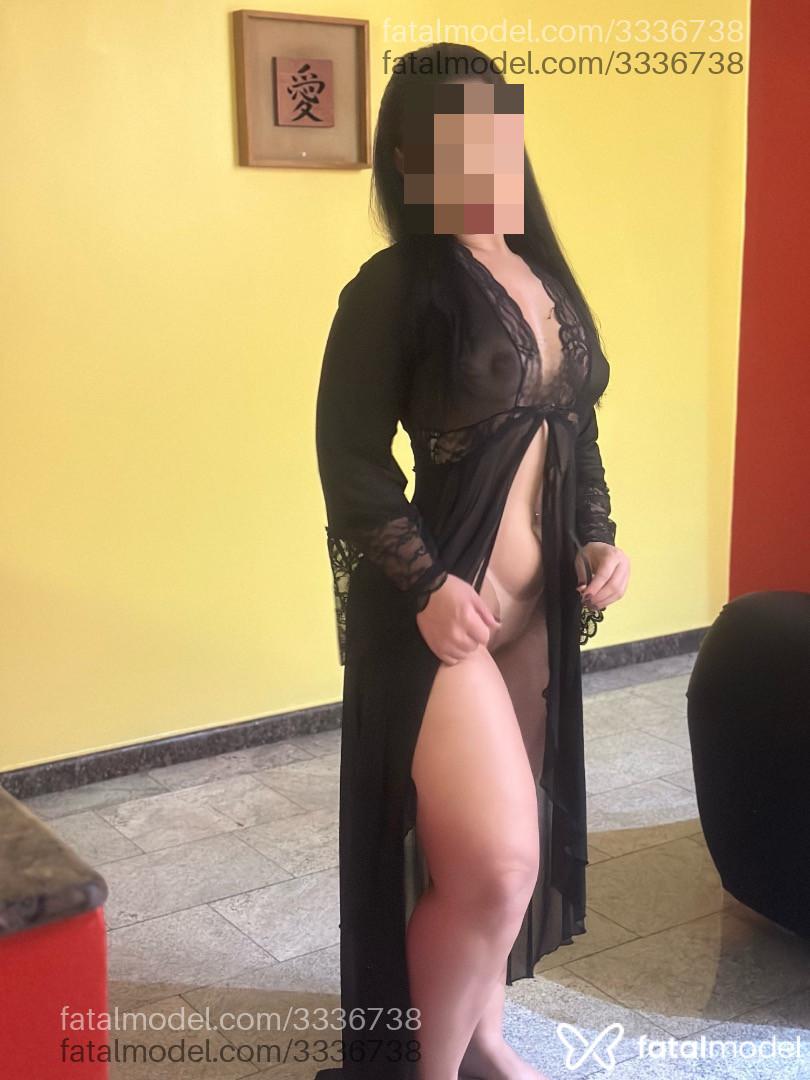 Acompanhante mulher com cabelo castanho de olhos castanhos - Ísis Belmonte