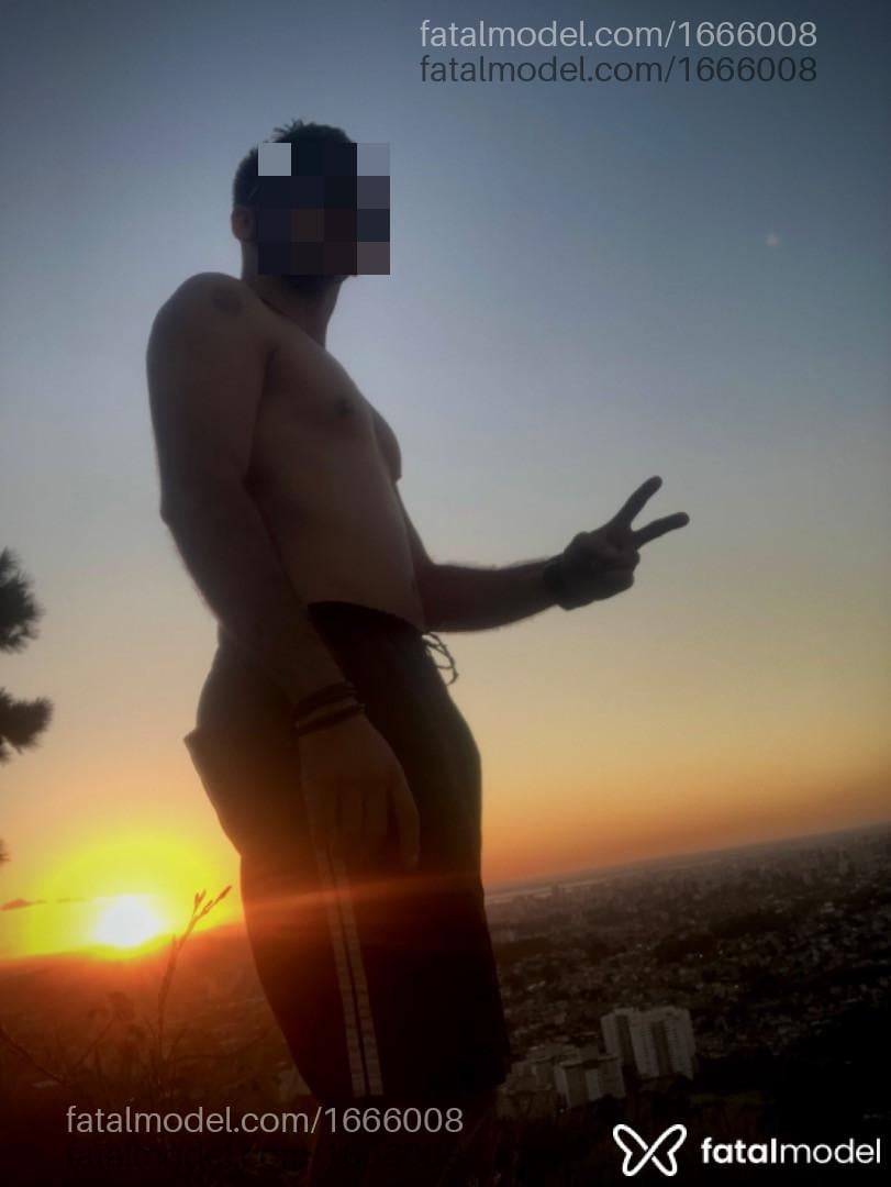 Acompanhante homem morena (o) de olhos castanhos em Porto Alegre - Lucas