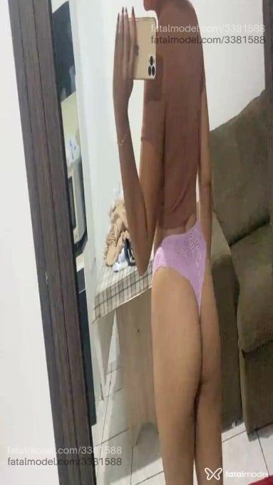 Acompanhante mulher com cabelo castanho de olhos castanhos em Osório - Cahhh