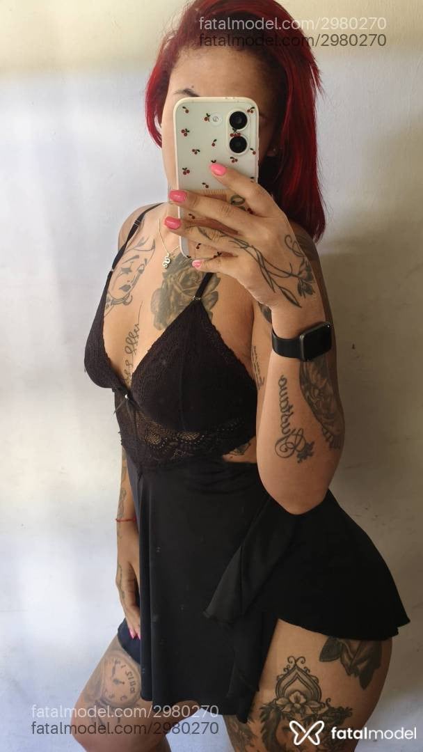 Acompanhante mulher ruiva (o) de olhos castanhos - Olivia