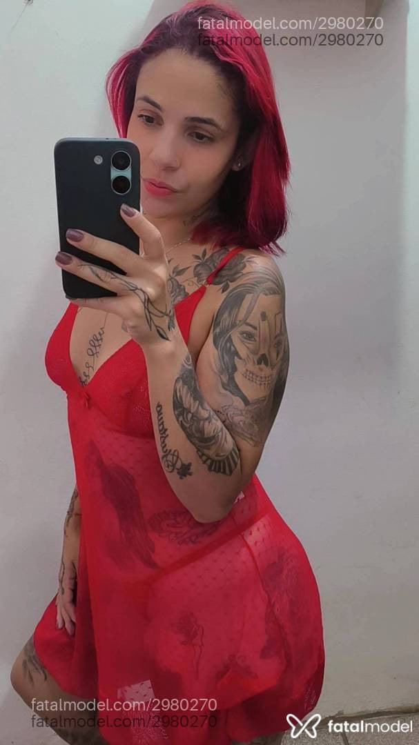 Acompanhante mulher ruiva (o) de olhos castanhos - Olivia