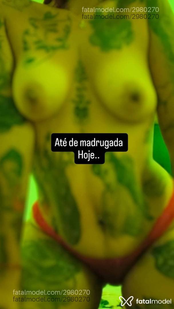 Acompanhante mulher ruiva (o) de olhos castanhos - Olivia
