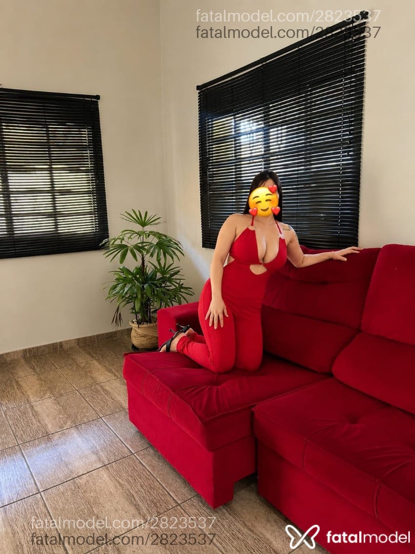 Acompanhante mulher com cabelo castanho de olhos castanhos - Kelly Sanchez Acompanhante mulher com cabelo castanho de olhos castanhos - Kelly Sanchez