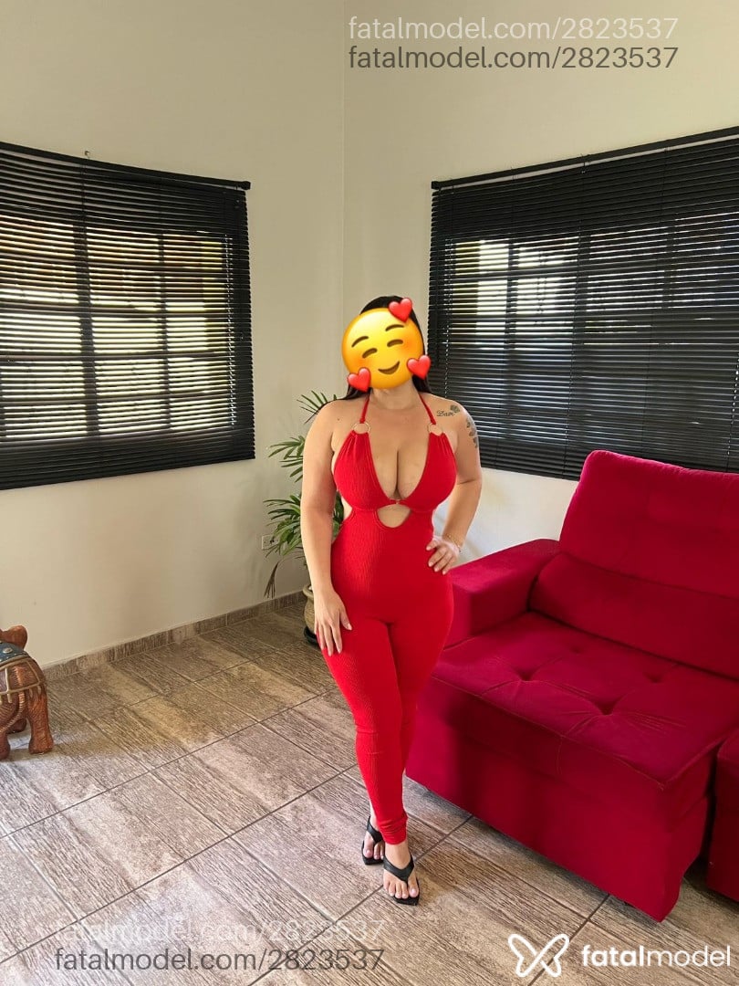Acompanhante mulher com cabelo castanho de olhos castanhos - Kelly Sanchez Acompanhante mulher com cabelo castanho de olhos castanhos - Kelly Sanchez