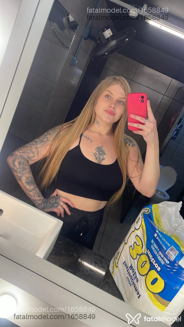 Acompanhante mulher loira (o) de olhos azuis em Caxias do Sul - Jenifer Schmidt