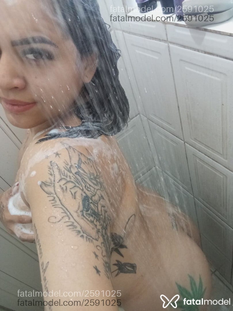Acompanhante mulher morena (o) de olhos castanhos - Ray Ribeiro Acompanhante mulher morena (o) de olhos castanhos - Ray Ribeiro