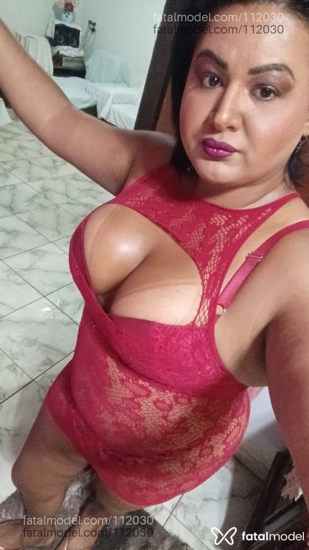 Acompanhante mulher trans morena (o) de olhos castanhos em Morrinhos - Valeska