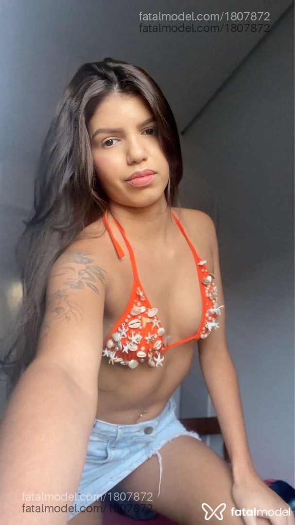 Acompanhante mulher morena (o) de olhos pretos - Natasha