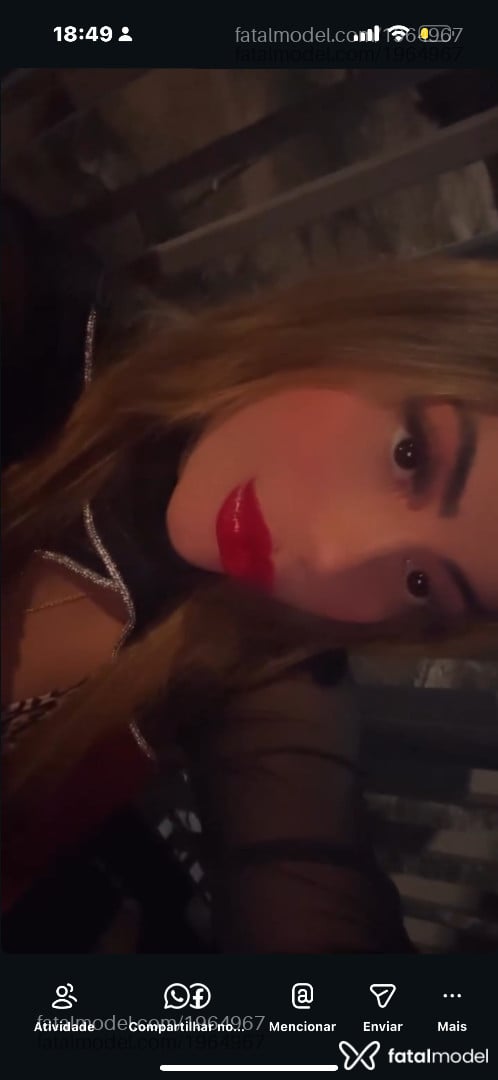 Acompanhante mulher loira (o) de olhos castanhos - Amandinha Acompanhante mulher loira (o) de olhos castanhos - Amandinha