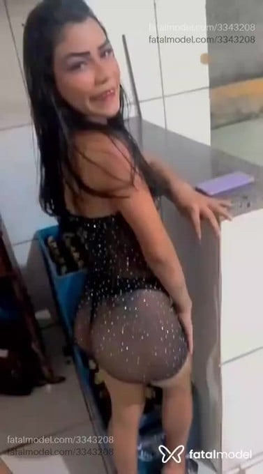 Acompanhante mulher ruiva (o) de olhos pretos em Tailândia Acompanhante mulher ruiva (o) de olhos pretos em Tailândia - Ashylla Gabrielly