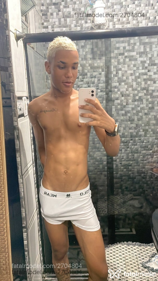Acompanhante homem com cabelo grisalho de olhos pretos em Maceió - Ruan Riquelme