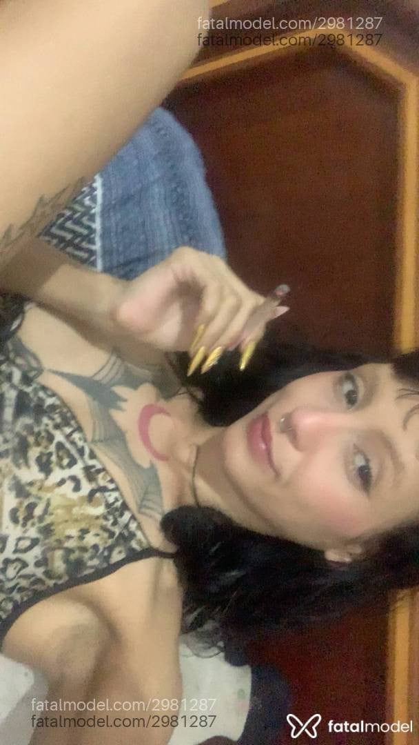 Acompanhante mulher morena (o) de olhos castanhos - Mili
