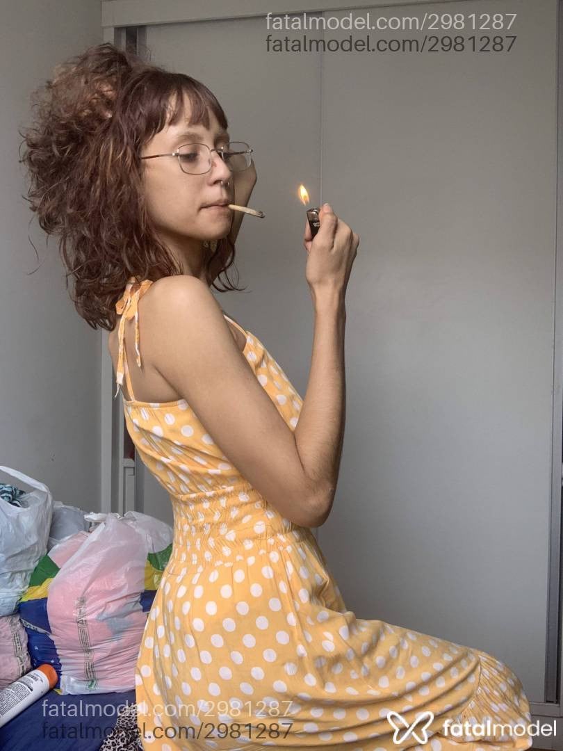 Acompanhante mulher morena (o) de olhos castanhos - Mili