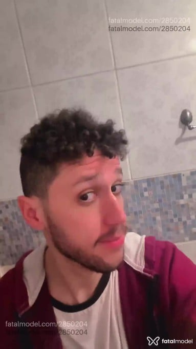 Acompanhante homem com cabelo castanho de olhos castanhos - Luckzin