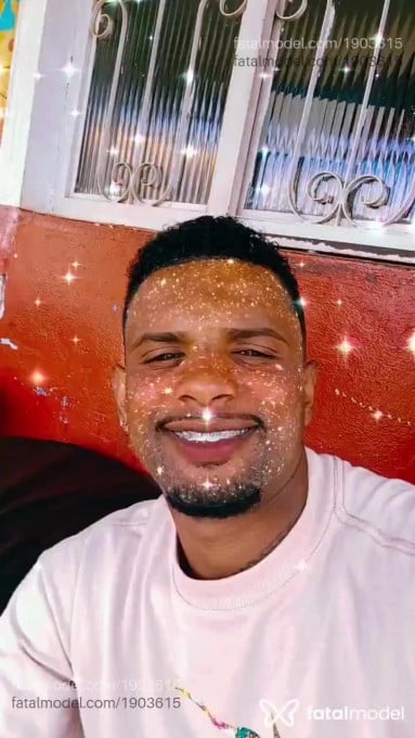 Acompanhante homem com cabelo castanho de olhos pretos em Nepomuceno - Leliis ferreira