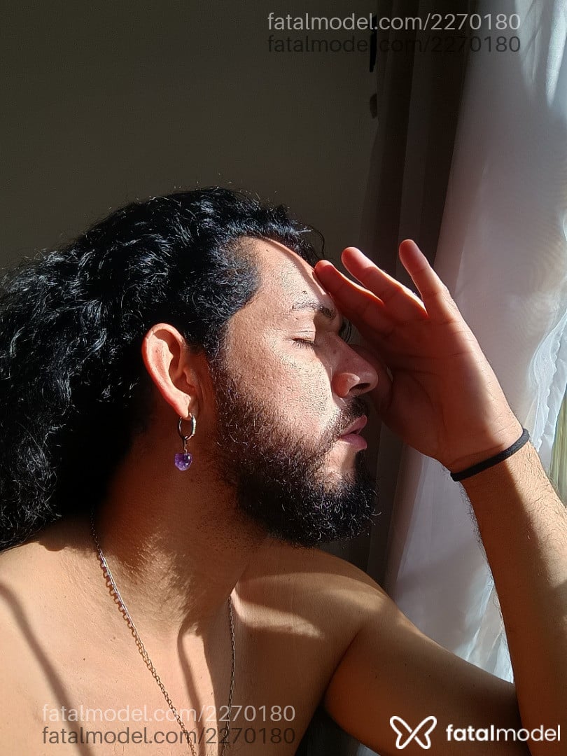 Acompanhante homem com cabelo castanho de olhos castanhos em Macaé - Ander Nuru