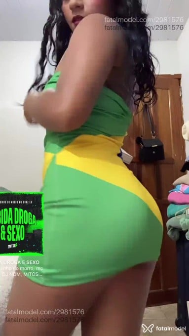 Acompanhante mulher com cabelo castanho de olhos mel em Manaus - Tiana
