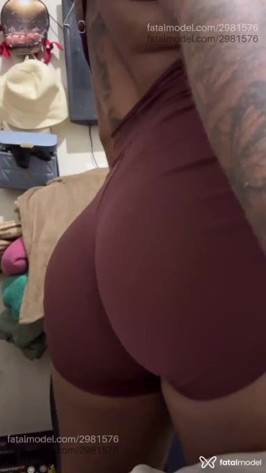 Acompanhante mulher com cabelo castanho de olhos mel em Manaus - Tiana