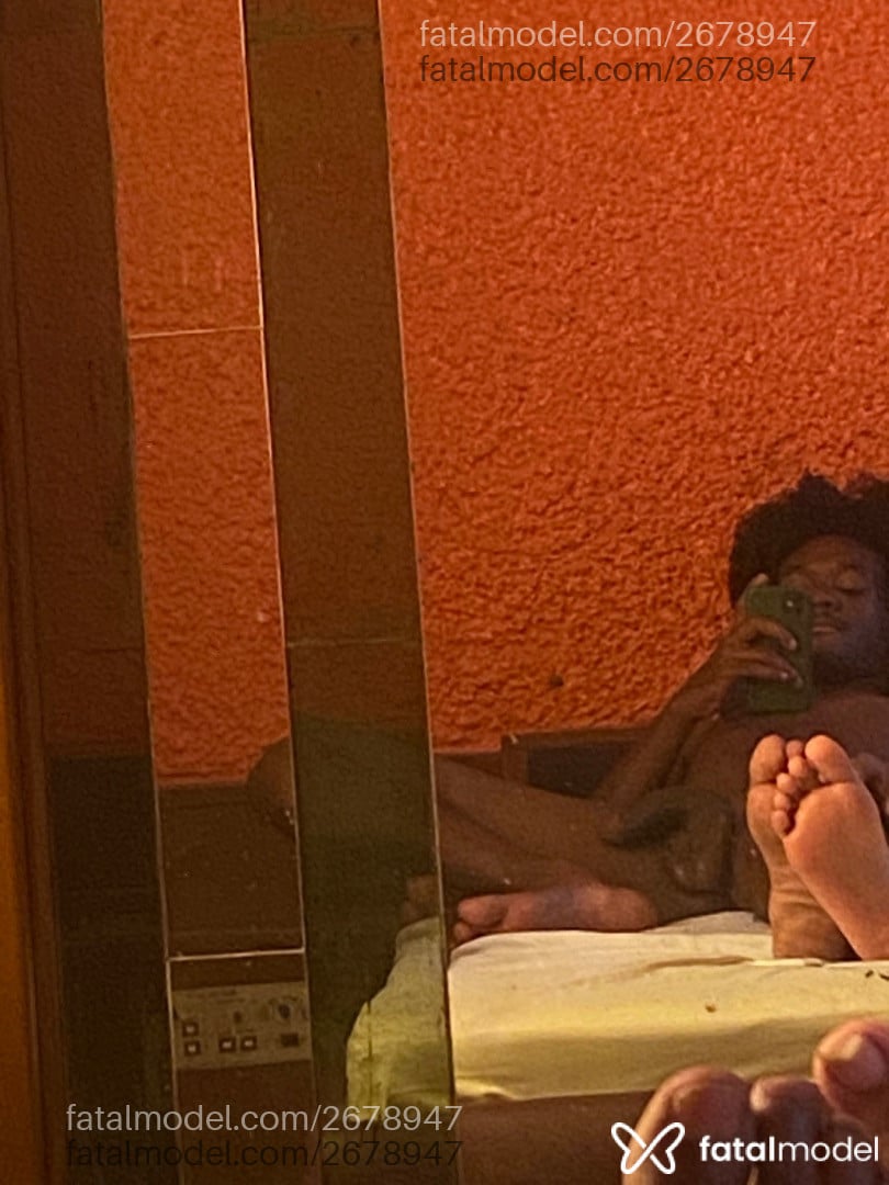 Acompanhante homem morena (o) de olhos pretos - Satanaries