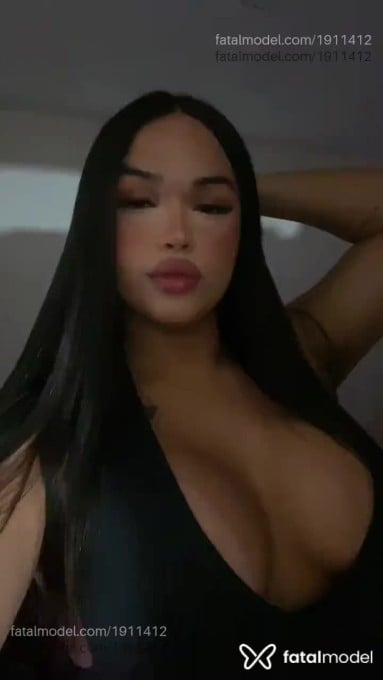Acompanhante mulher trans morena (o) de olhos castanhos - Larissa Souza Acompanhante mulher trans morena (o) de olhos castanhos - Larissa Souza