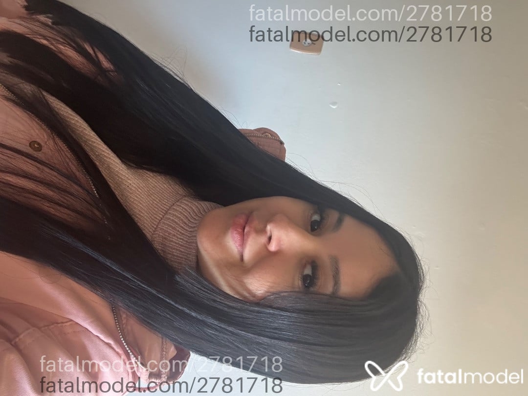 Acompanhante mulher morena (o) de olhos castanhos - Tiffany Acompanhante mulher morena (o) de olhos castanhos - Tiffany