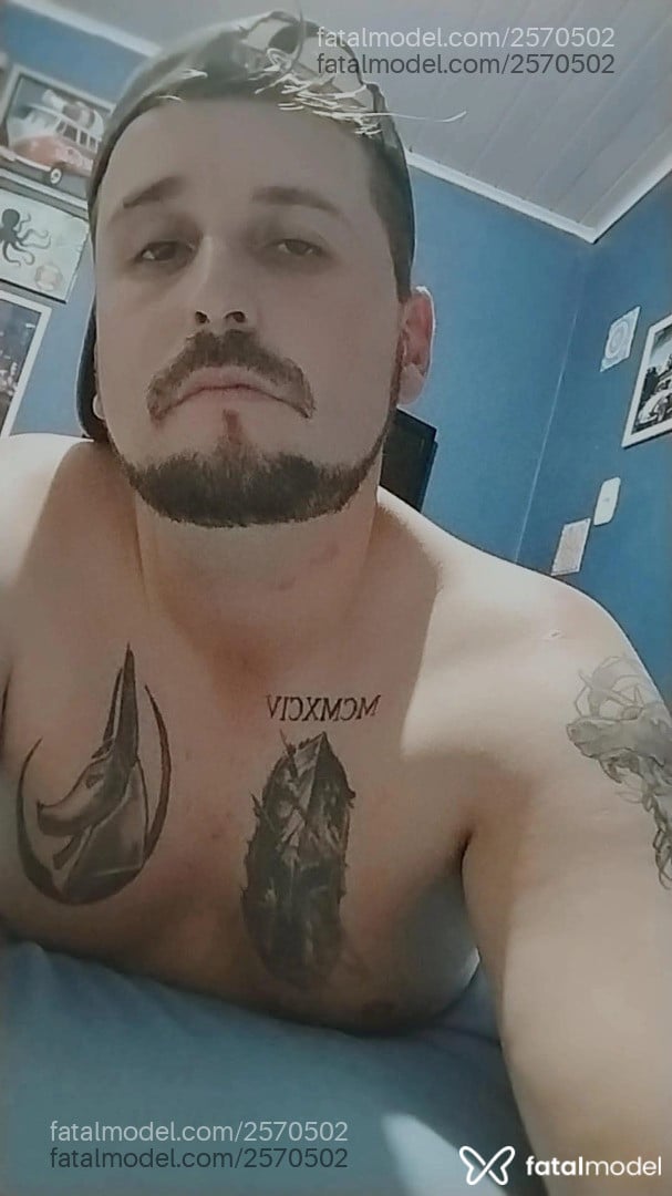 Acompanhante homem loira (o) de olhos castanhos em Virtual - Renan Rodrigues