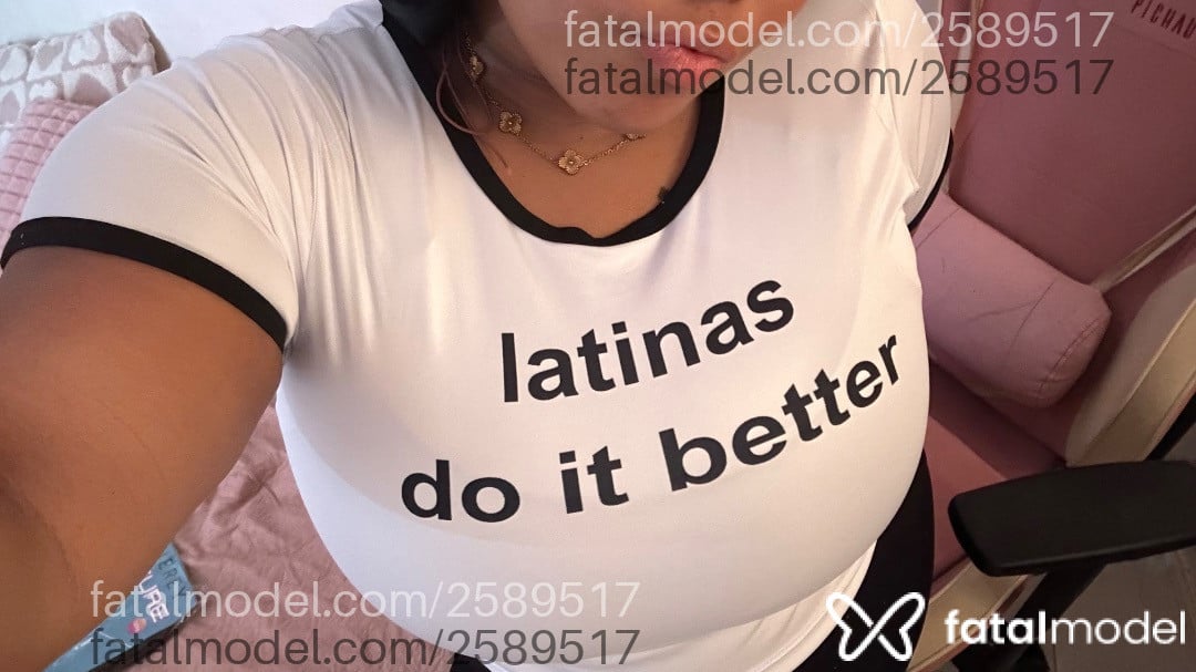 Acompanhante mulher morena (o) de olhos pretos em Virtual - Domme