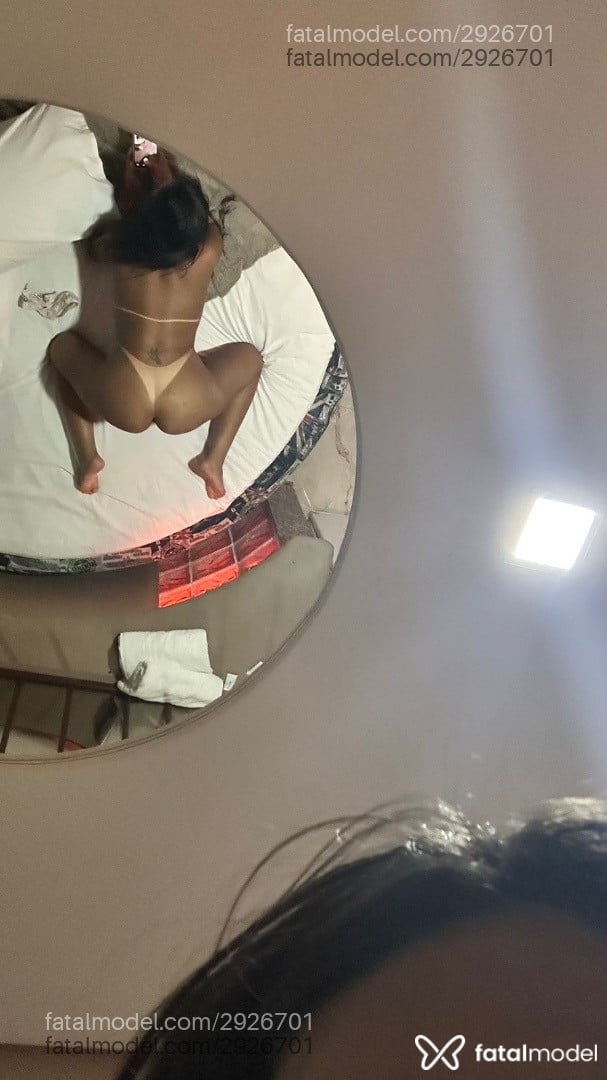 Acompanhante mulher com cabelo castanho de olhos castanhos em Cachoeirinha - Alyne
