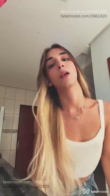 Acompanhante mulher trans morena (o) de olhos castanhos em Imperatriz Acompanhante mulher trans morena (o) de olhos castanhos em Imperatriz - Lara