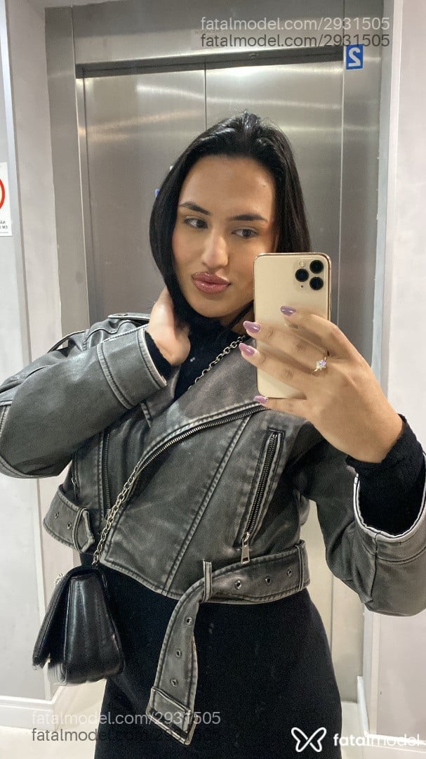 Acompanhante mulher trans morena (o) de olhos castanhos em Santa Maria - Penélope