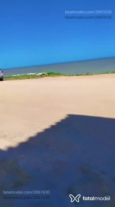 Acompanhante homem com cabelo castanho de olhos castanhos - Hugolobo